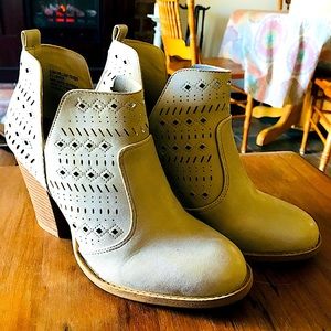 Women’s booties